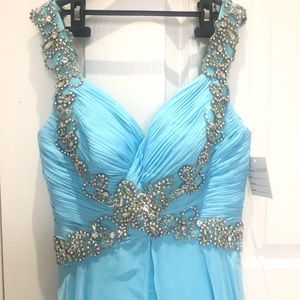 Beautiful light blue prom/formal gown